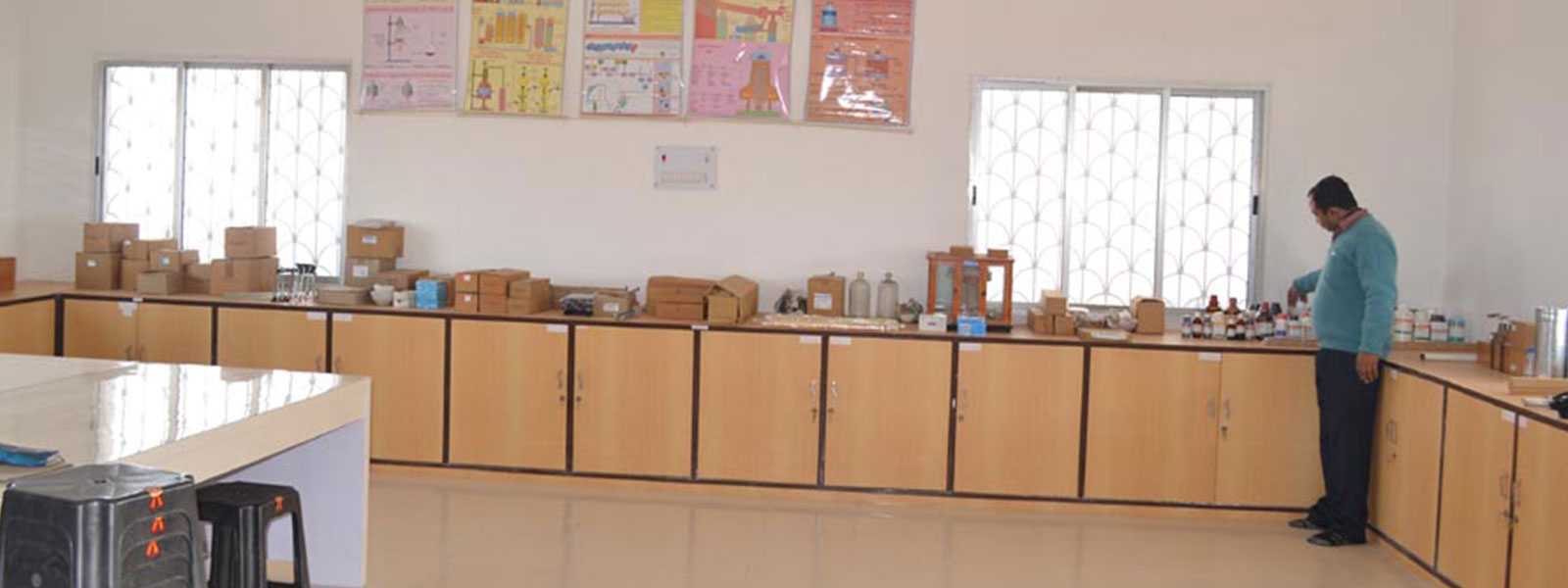Combo-science-lab-bg Combo-science-lab-bg