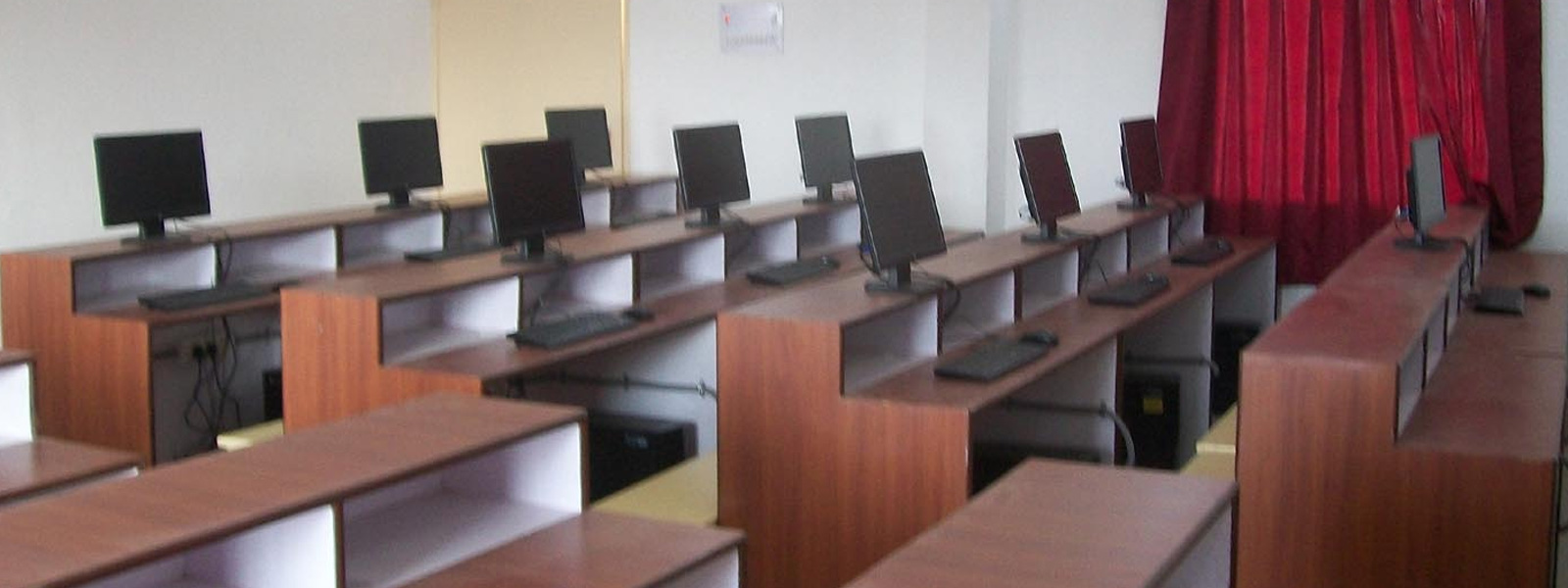 Computer-Lab-Bg Computer-Lab-Bg